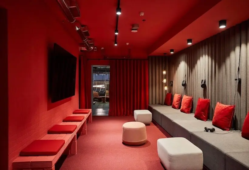 هتل The Social Hub Madrid 4* Star