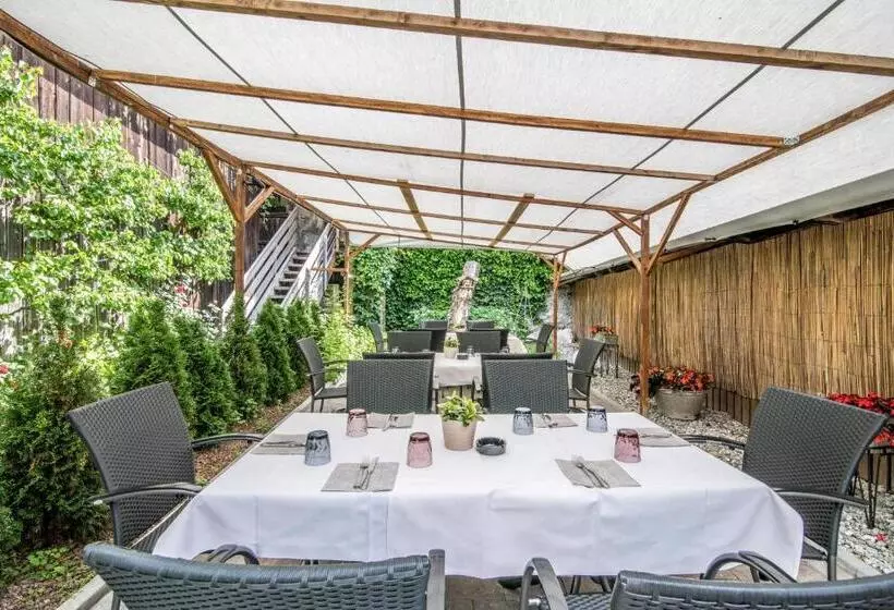 Hotelli Zur Traube