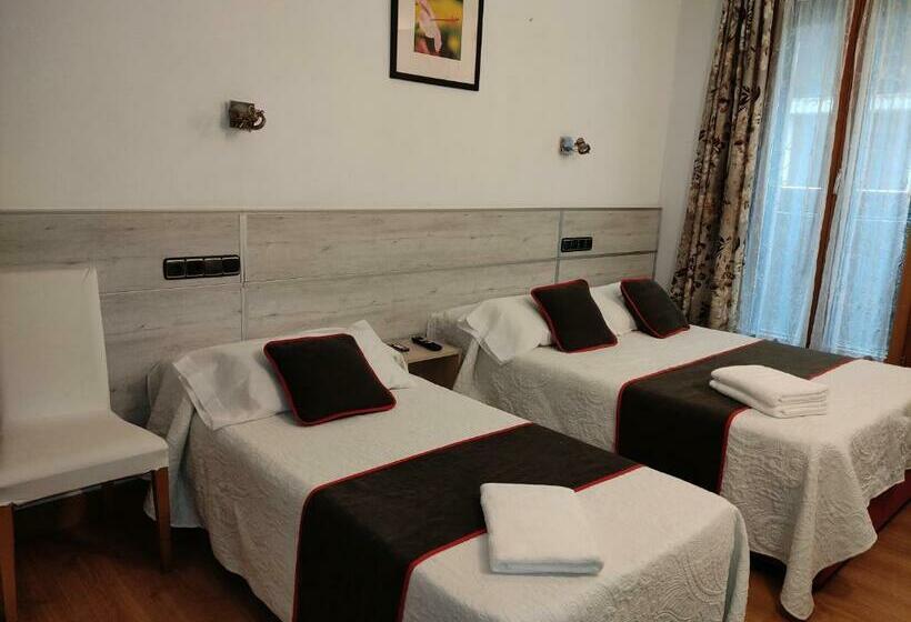 פנסיון Alojadonosti City Center