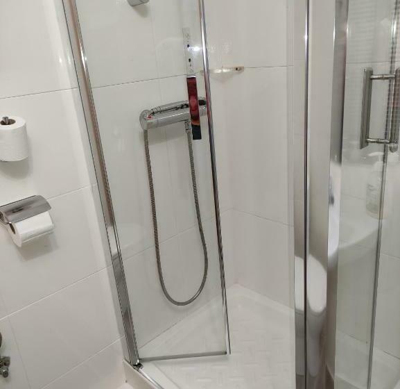 פנסיון Alojadonosti City Center