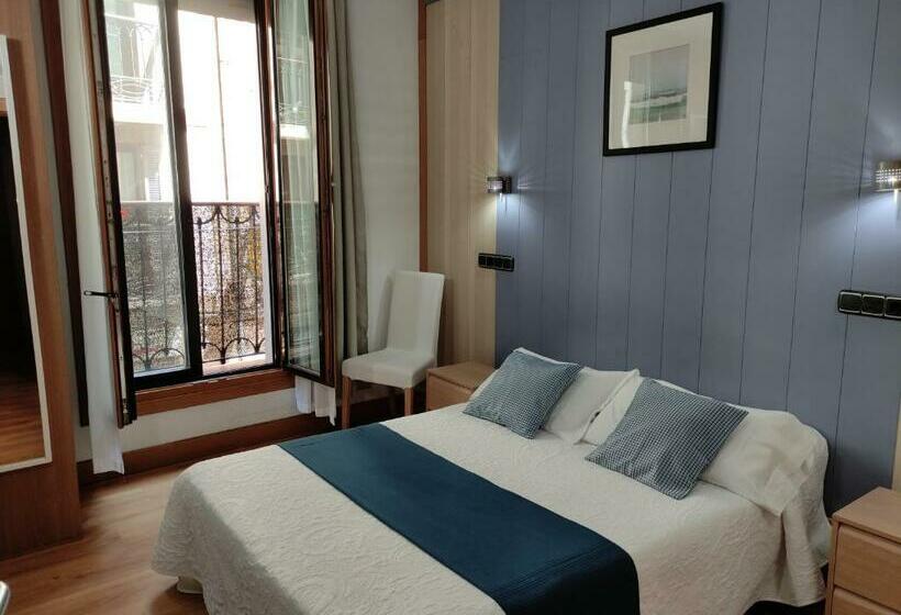 פנסיון Alojadonosti City Center