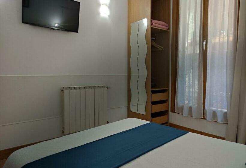 פנסיון Alojadonosti City Center