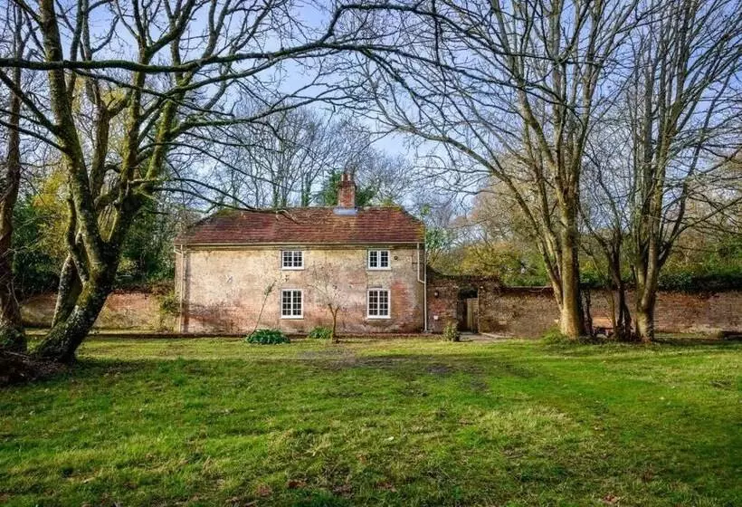 Majatalo The Retreat New Forest, Hinton