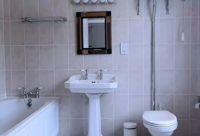 Majatalo The Retreat New Forest, Hinton