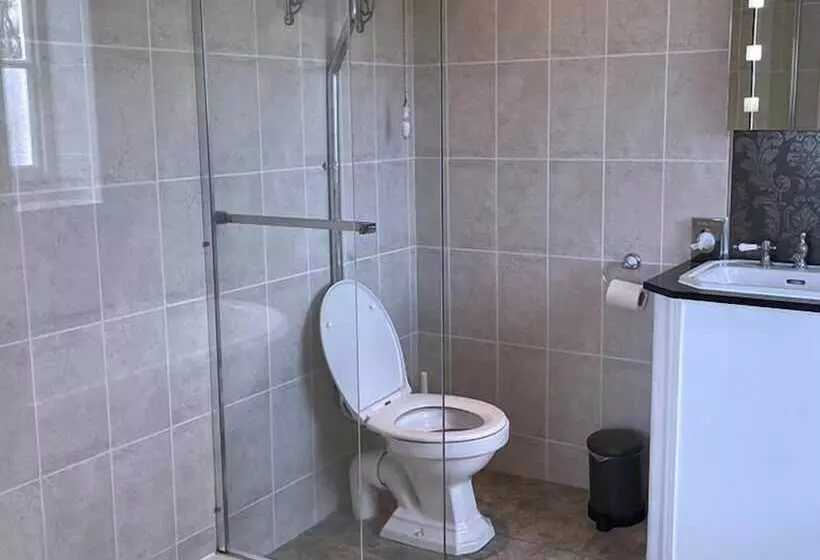 Majatalo The Retreat New Forest, Hinton