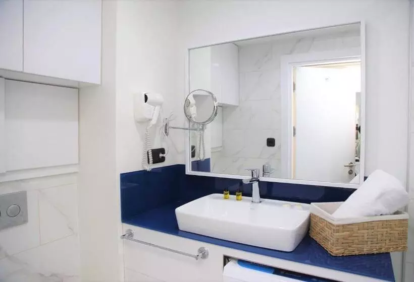 Sea View Aparthotel In Batumi