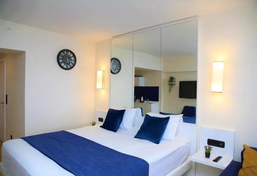 Sea View Aparthotel In Batumi