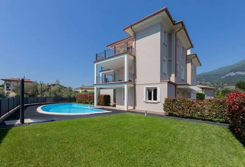 Appartamento In Villa Beatrice Pt7 By Wonderful Italy