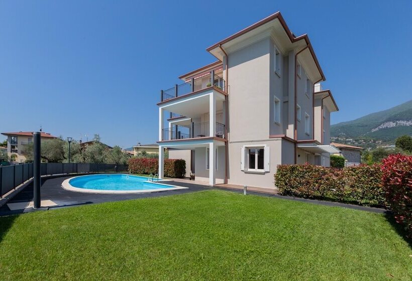 Appartamento In Villa Beatrice Pt7 By Wonderful Italy