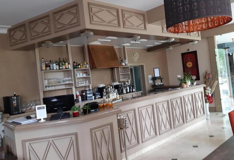 בית מלון כפרי Logis Hôtel Restaurant Le Parc