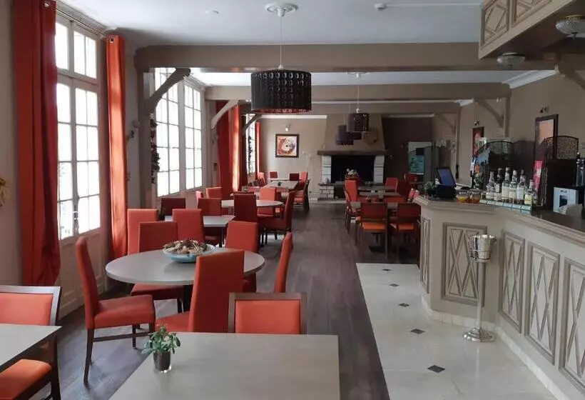 Hotelli Logis Hôtel Restaurant Le Parc