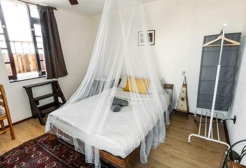 ホテル Los Pajaros