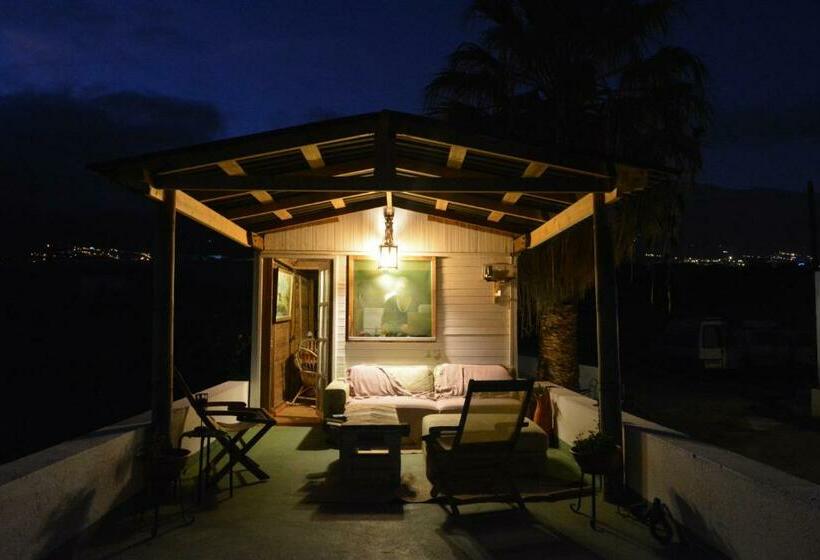 ホテル Los Pajaros