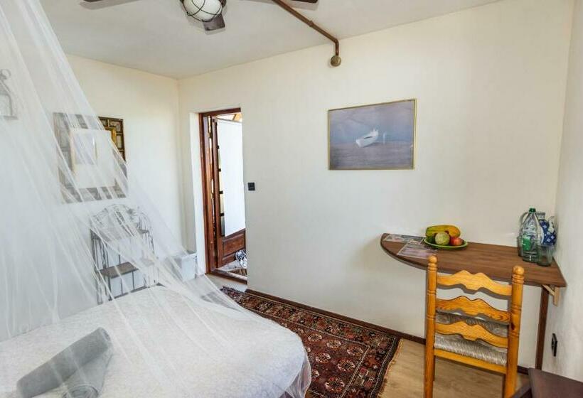 ホテル Los Pajaros