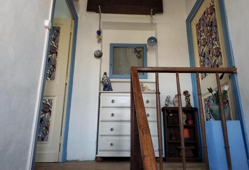 Cute 1 Bed Cottage With View Across Park