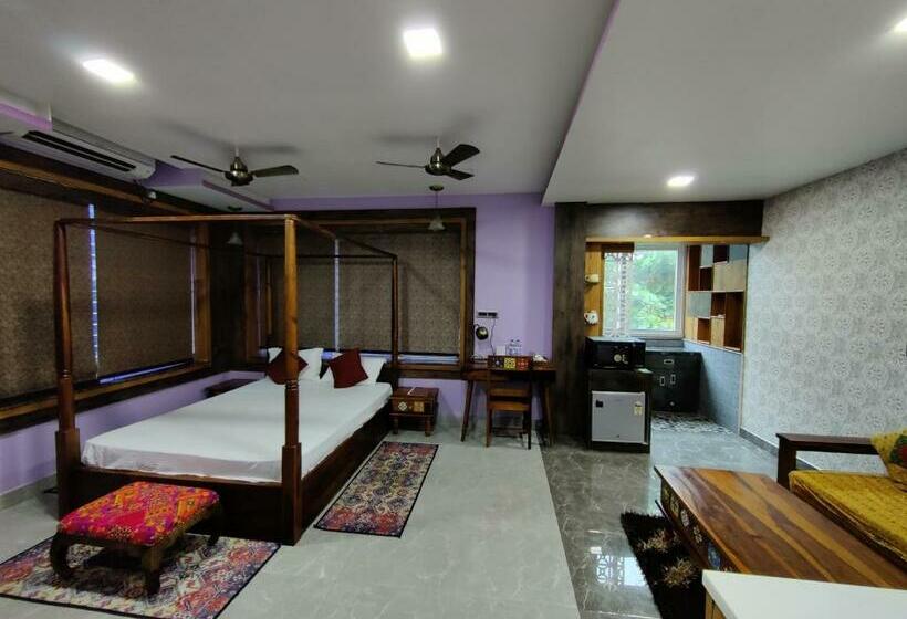 هتل Sakuntala Residency