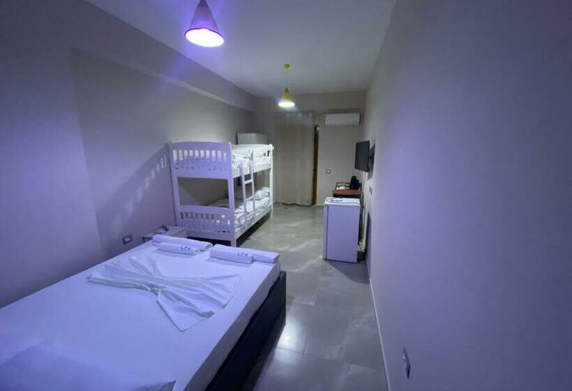 پانسیون Serene Stay