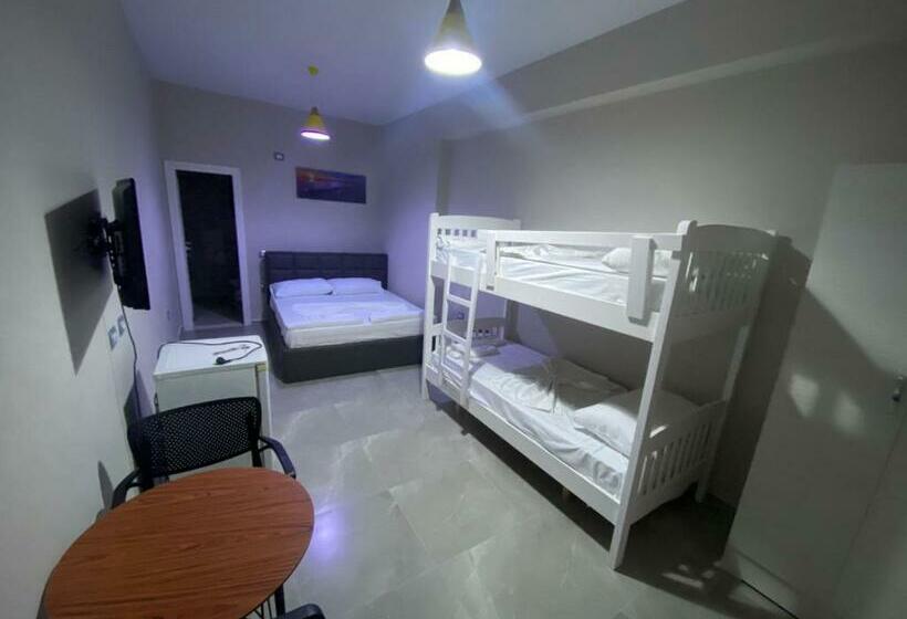 پانسیون Serene Stay