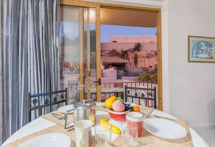 Pool & Sea Merill Apartments Mellieha   Happy Rentals