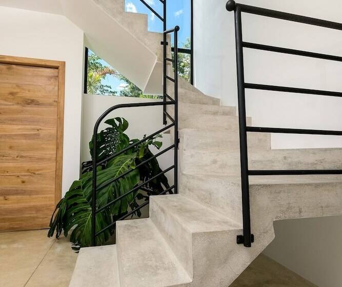 Magnificent New Modern Villa With Sea View 5 Bedrooms