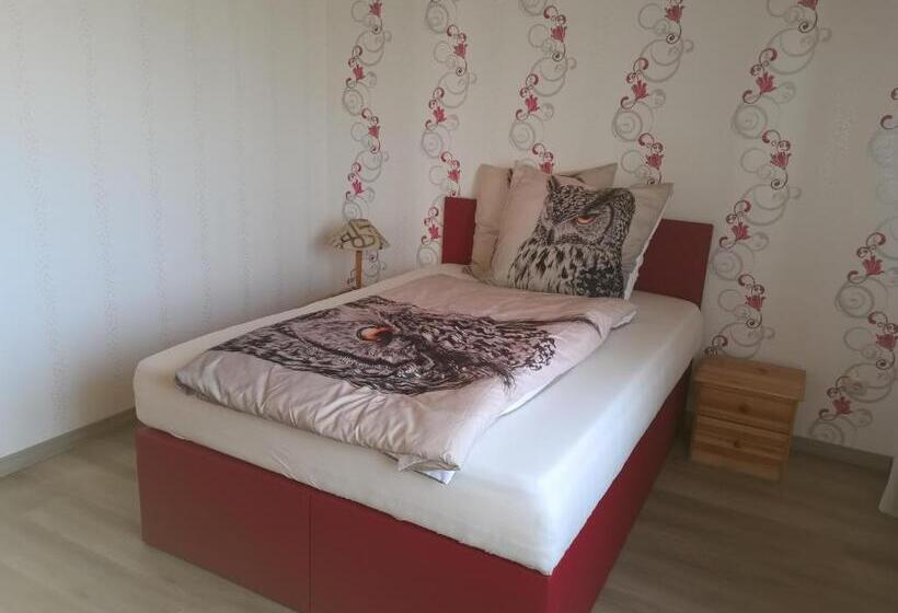 ペンション Biene S Bärenstube