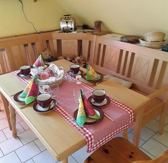 ペンション Biene S Bärenstube