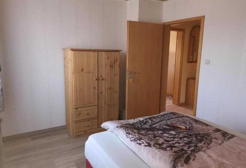 ペンション Biene S Bärenstube