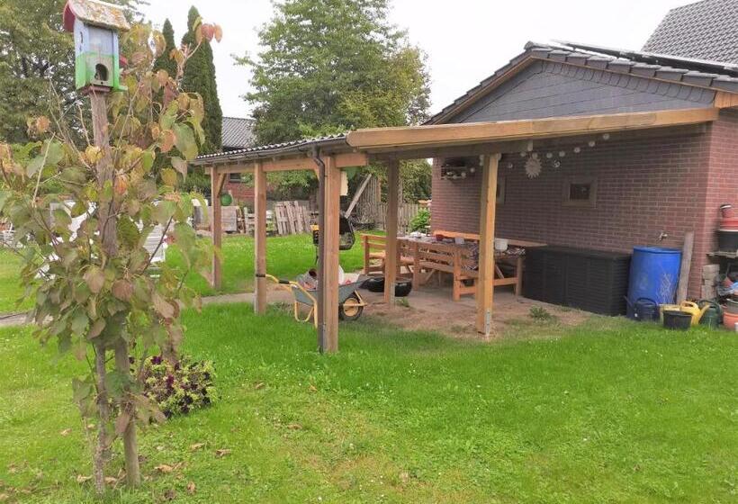 ペンション Biene S Bärenstube