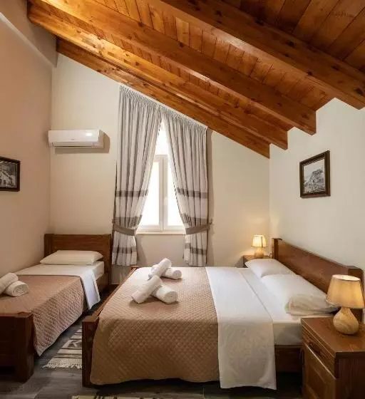 Pensão Xhuli Guesthouse