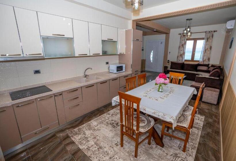 پانسیون Xhuli Guesthouse