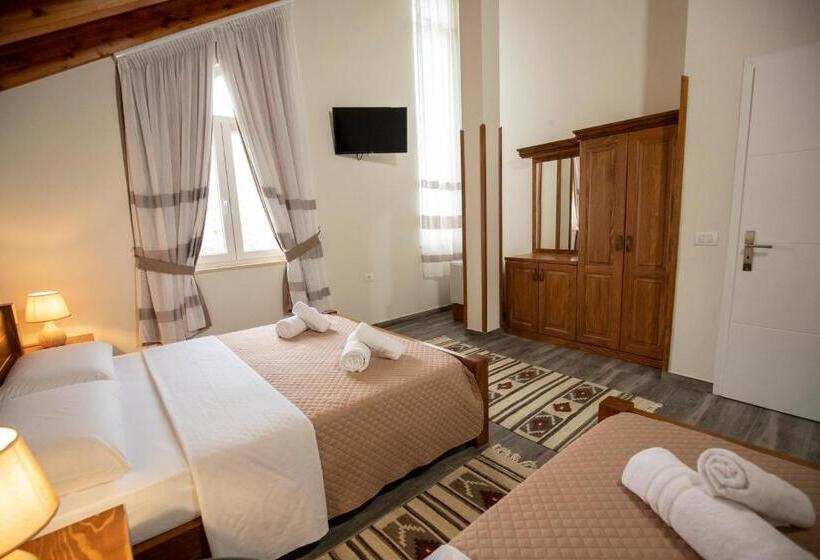 پانسیون Xhuli Guesthouse