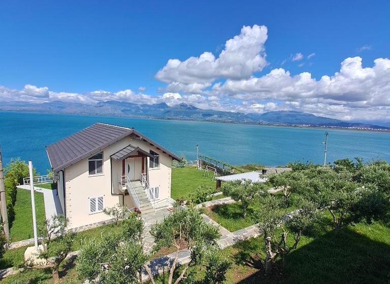 پانسیون Xhuli Guesthouse