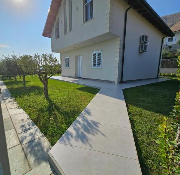 پانسیون Xhuli Guesthouse