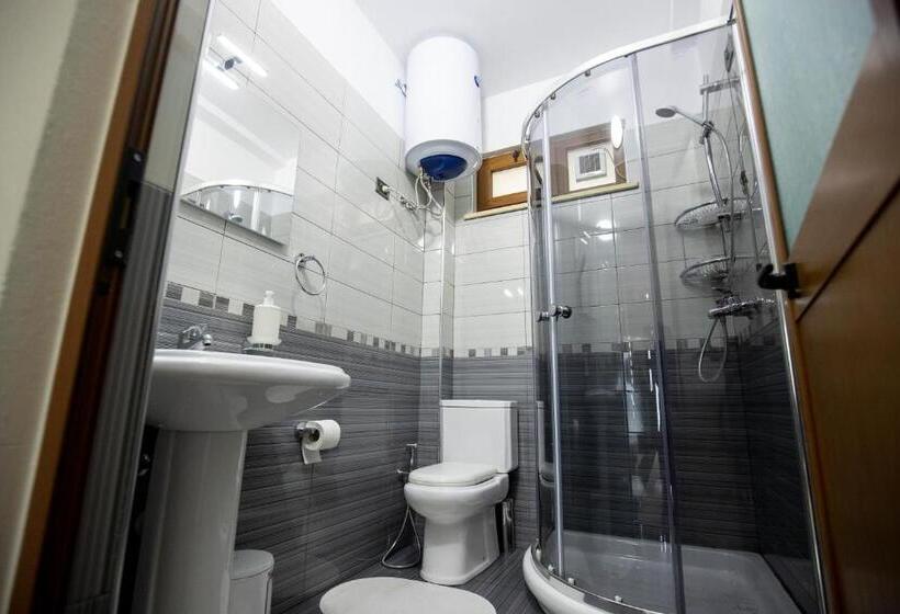 پانسیون Xhuli Guesthouse