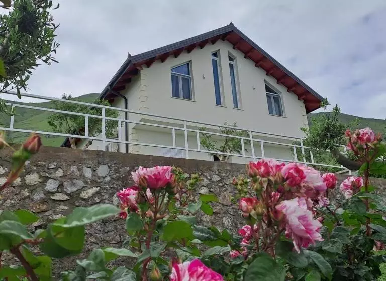 Pensão Xhuli Guesthouse
