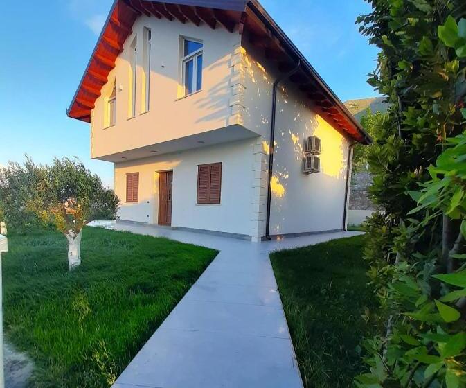 پانسیون Xhuli Guesthouse