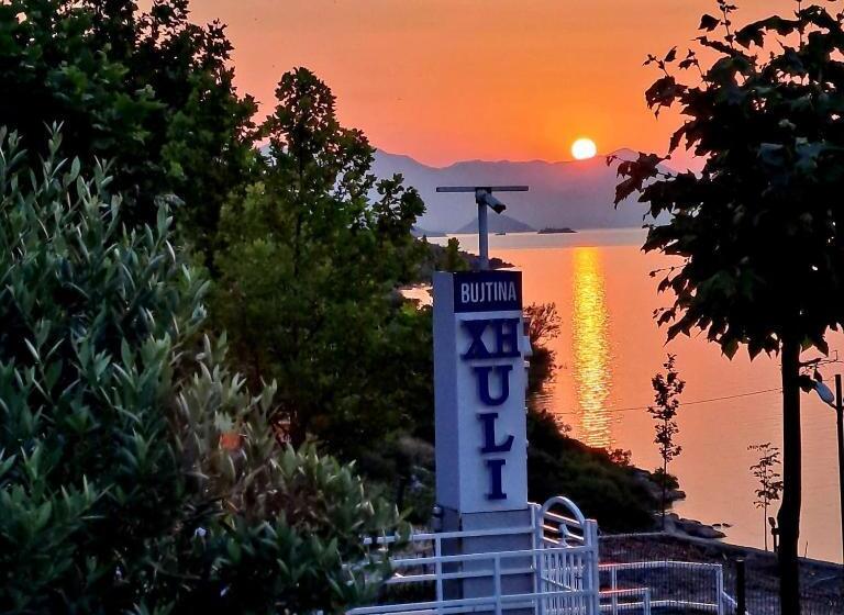 پانسیون Xhuli Guesthouse