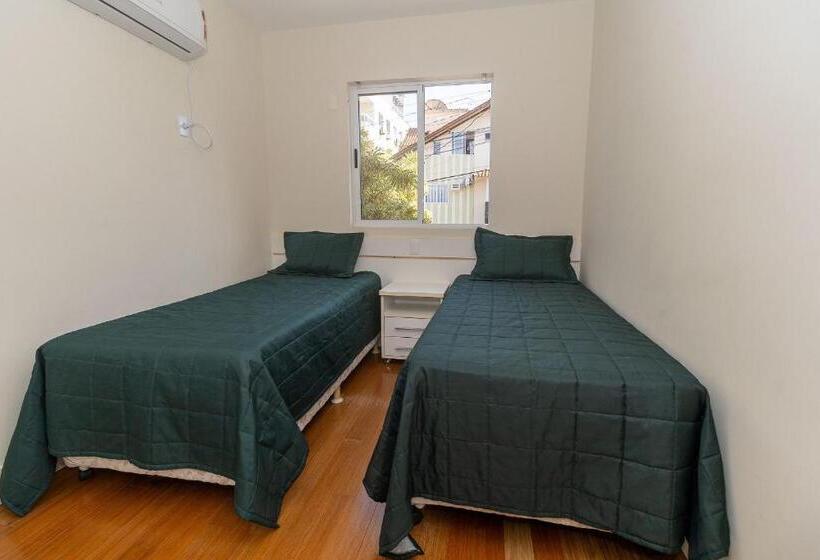 Porto Canoas 203 Aconchegante Apartamento Em Bombas Acomoda 4 Pessoas à Poucos Metros Da Praia