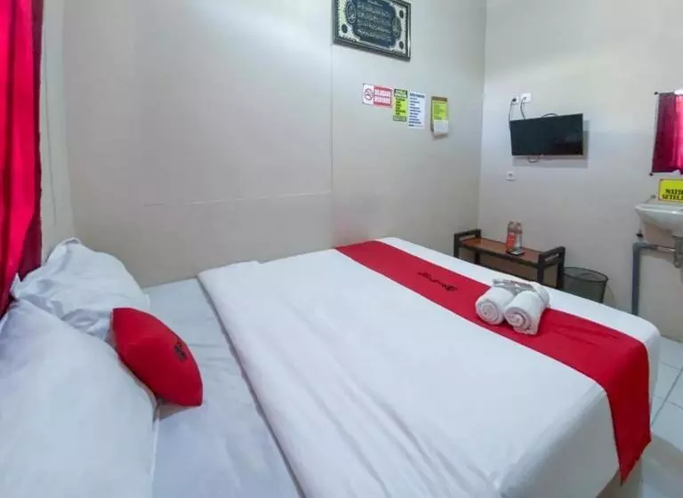 Hotelli Reddoorz Syariah Near Rs Awal Bros Batam