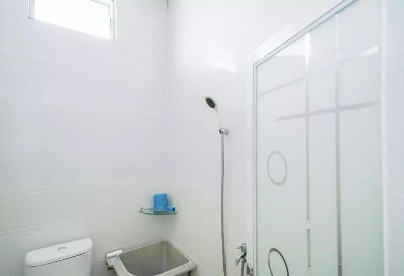 Hotelli Reddoorz Syariah Near Rs Awal Bros Batam