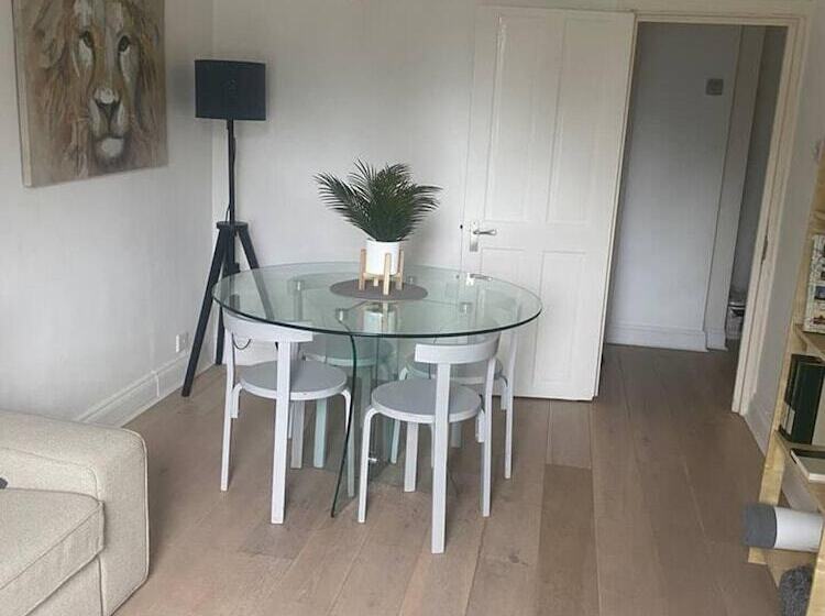 Lovely 1 Bed Apartment In London   View Of Shard