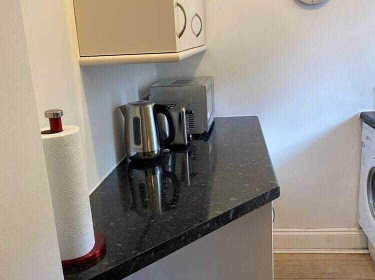 Lovely 1 Bed Apartment In London   View Of Shard