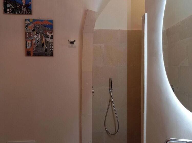 تختخواب و صبحانه Le Petit Palais Naples