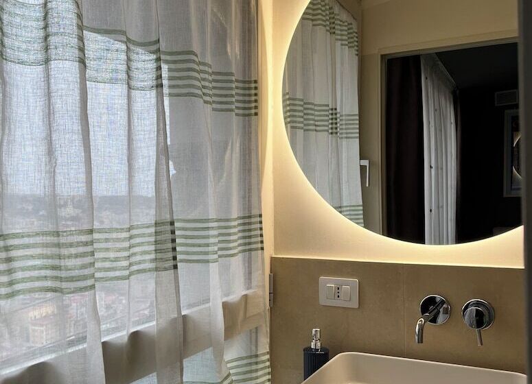 تختخواب و صبحانه Le Petit Palais Naples