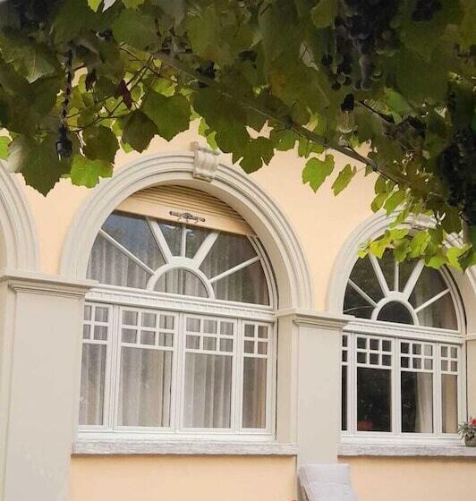 Bed and Breakfast Villa Chiovenda Residenza D Epoca