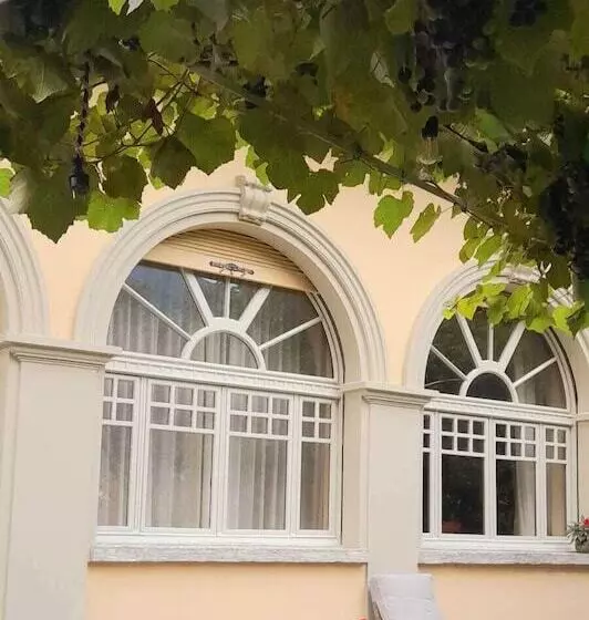 ベッドアンドブレックファースト Villa Chiovenda Residenza D Epoca