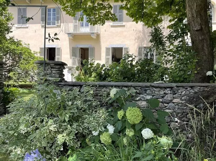 ベッドアンドブレックファースト Villa Chiovenda Residenza D Epoca