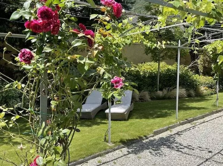 ベッドアンドブレックファースト Villa Chiovenda Residenza D Epoca