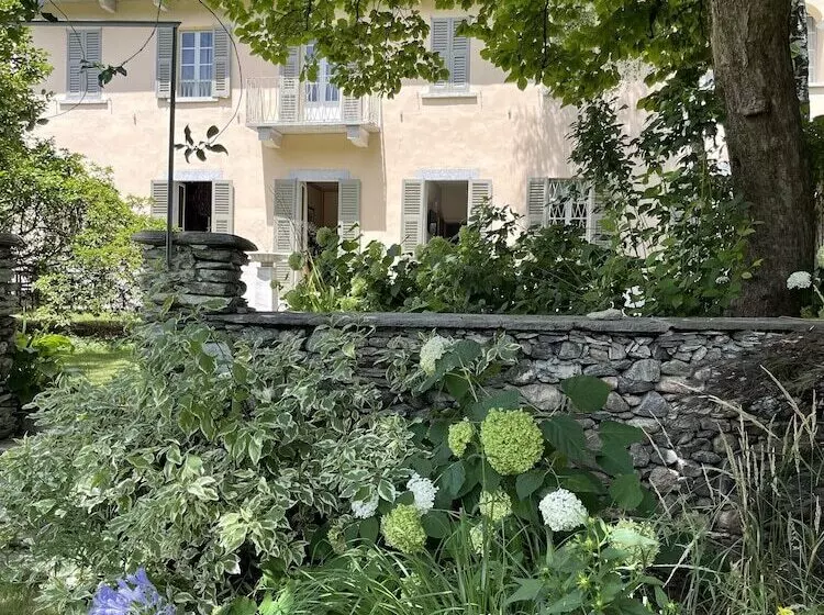 ベッドアンドブレックファースト Villa Chiovenda Residenza D Epoca