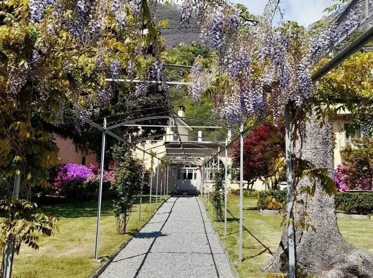 ベッドアンドブレックファースト Villa Chiovenda Residenza D Epoca